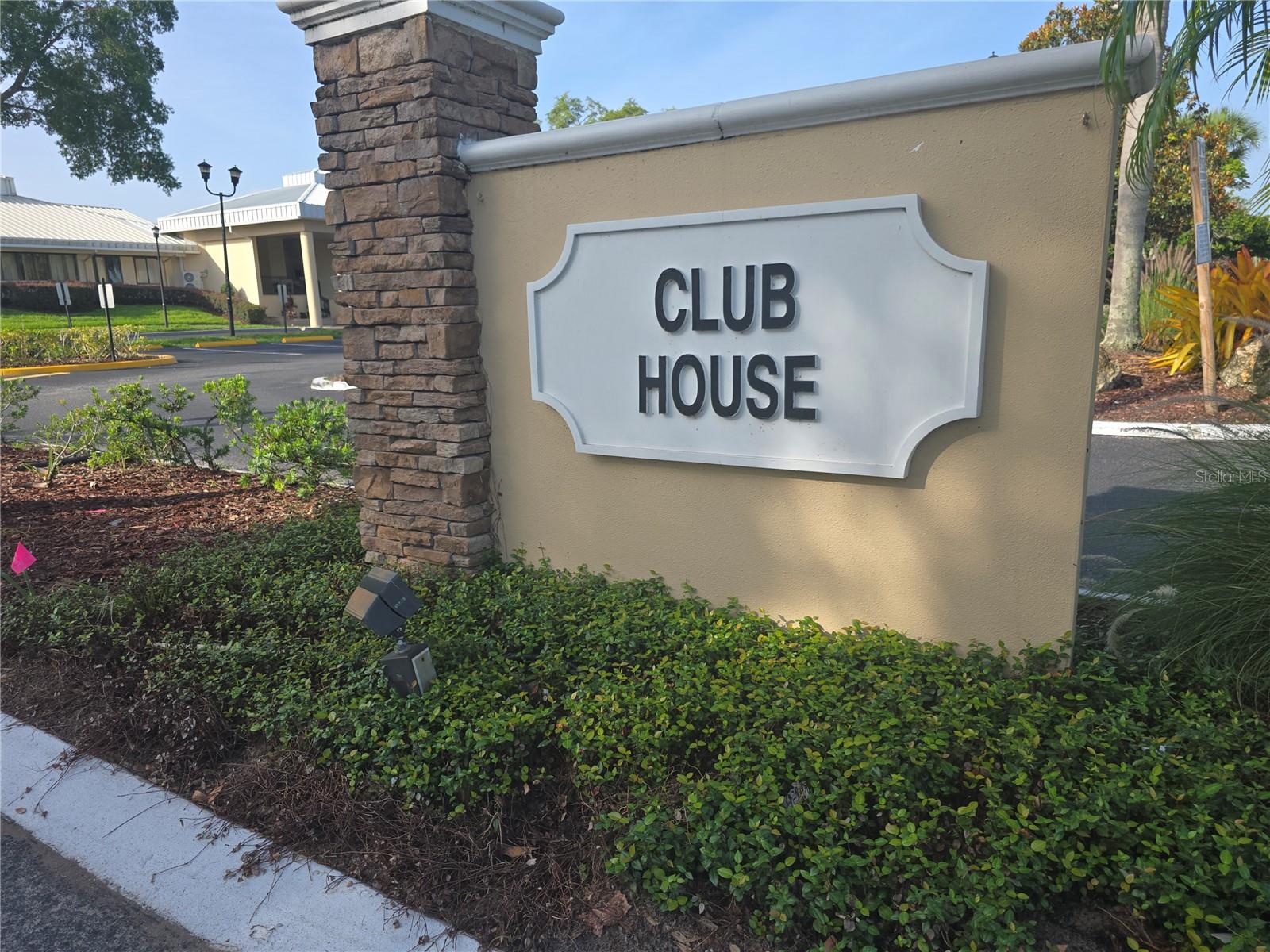 Image 90 of 100 For 3030 Clubview Drive Ge