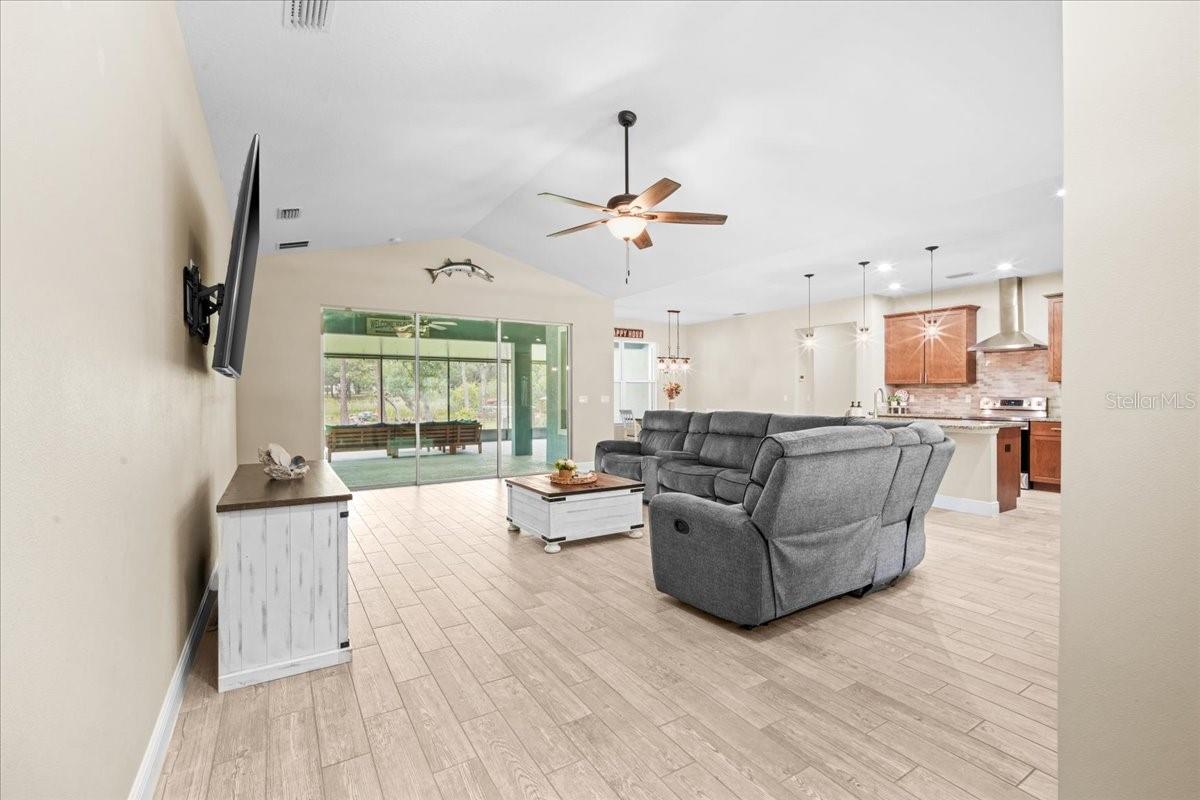 Image 18 of 68 For 5531 Marys Villa Road