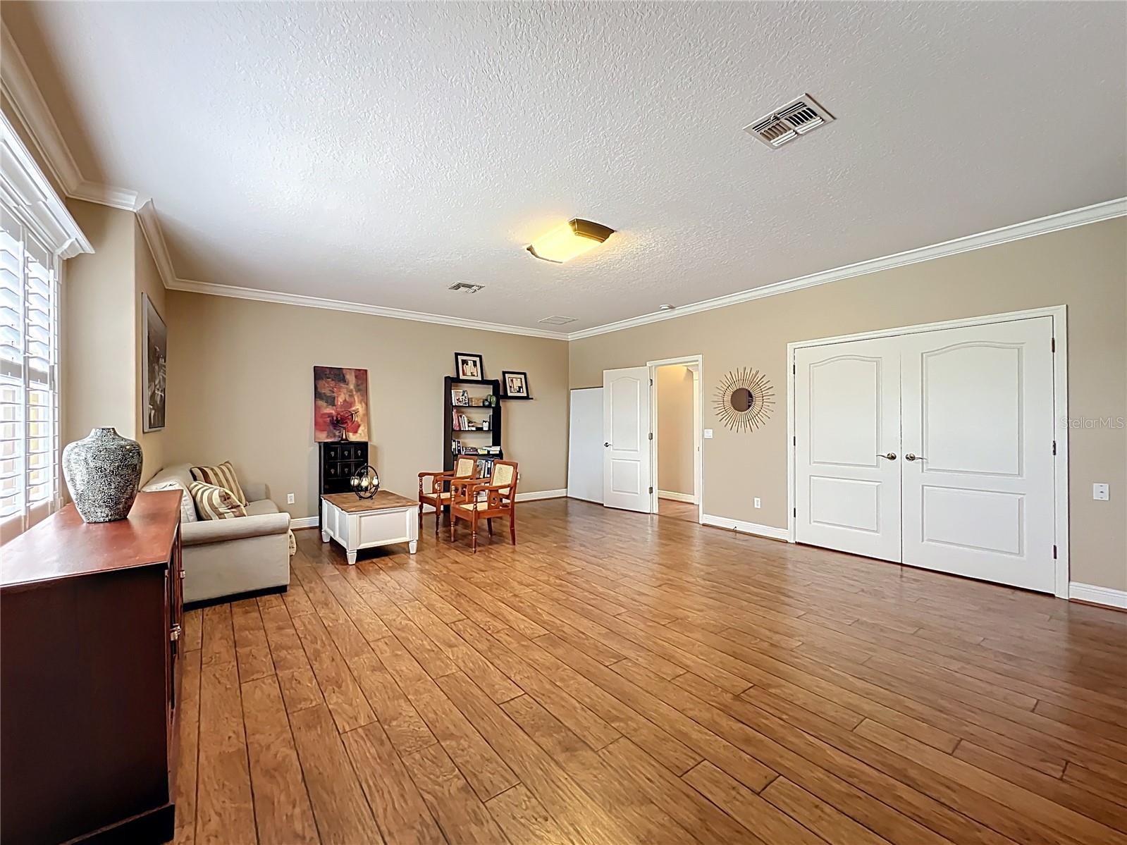 Image 52 of 92 For 4334 Tolkien Street