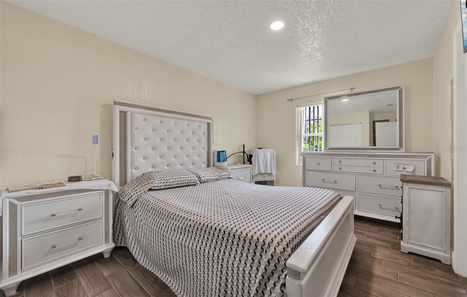 Image 16 of 30 For 7807 Pine Hawk Lane