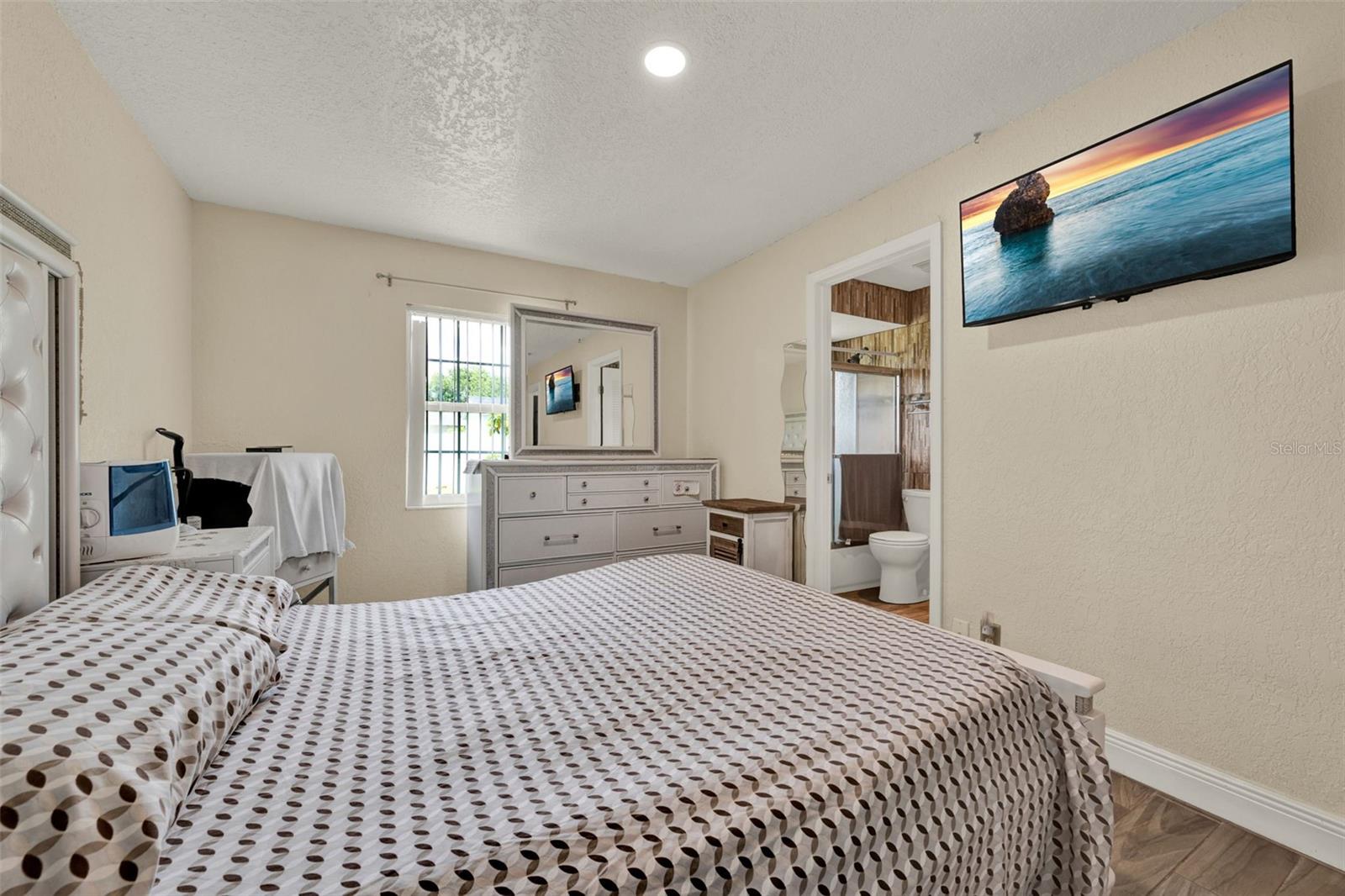 Image 17 of 30 For 7807 Pine Hawk Lane