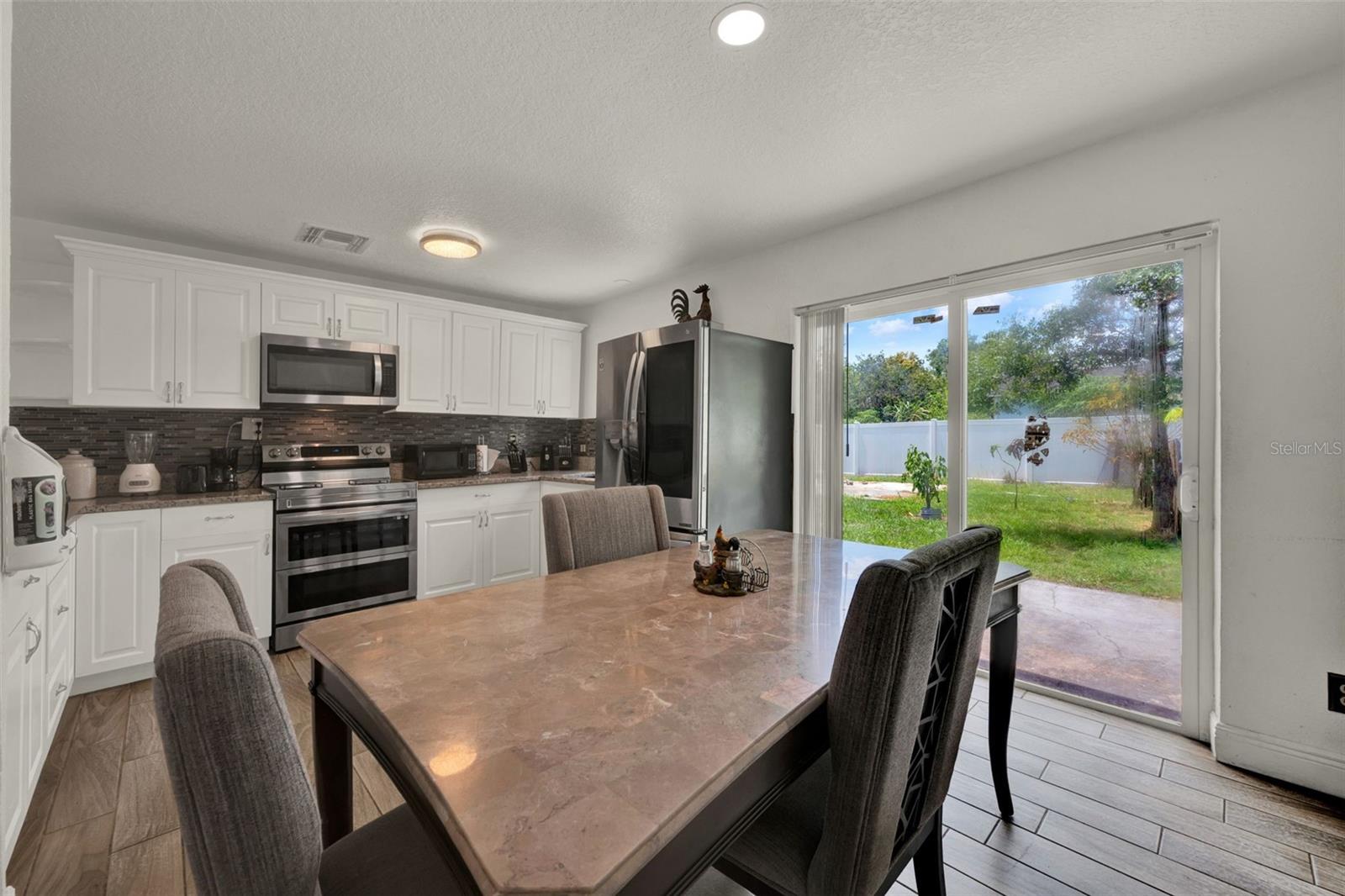 Image 9 of 30 For 7807 Pine Hawk Lane
