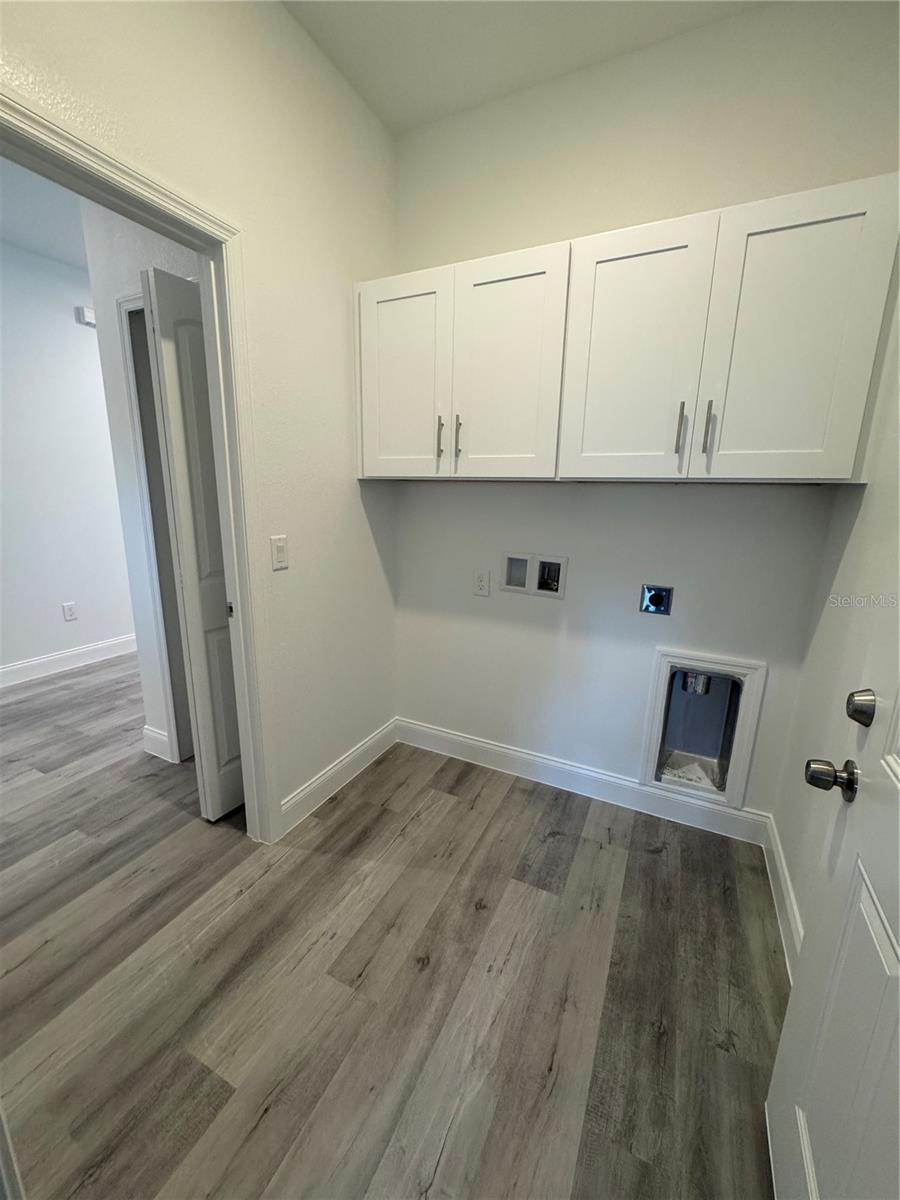 Image 11 of 49 For 1754 35th Street Nw