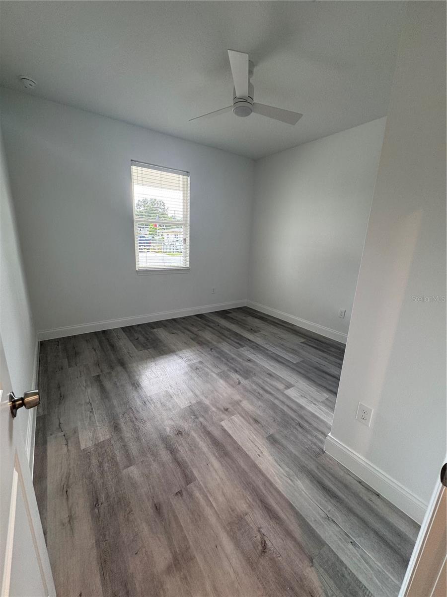 Image 17 of 49 For 1754 35th Street Nw