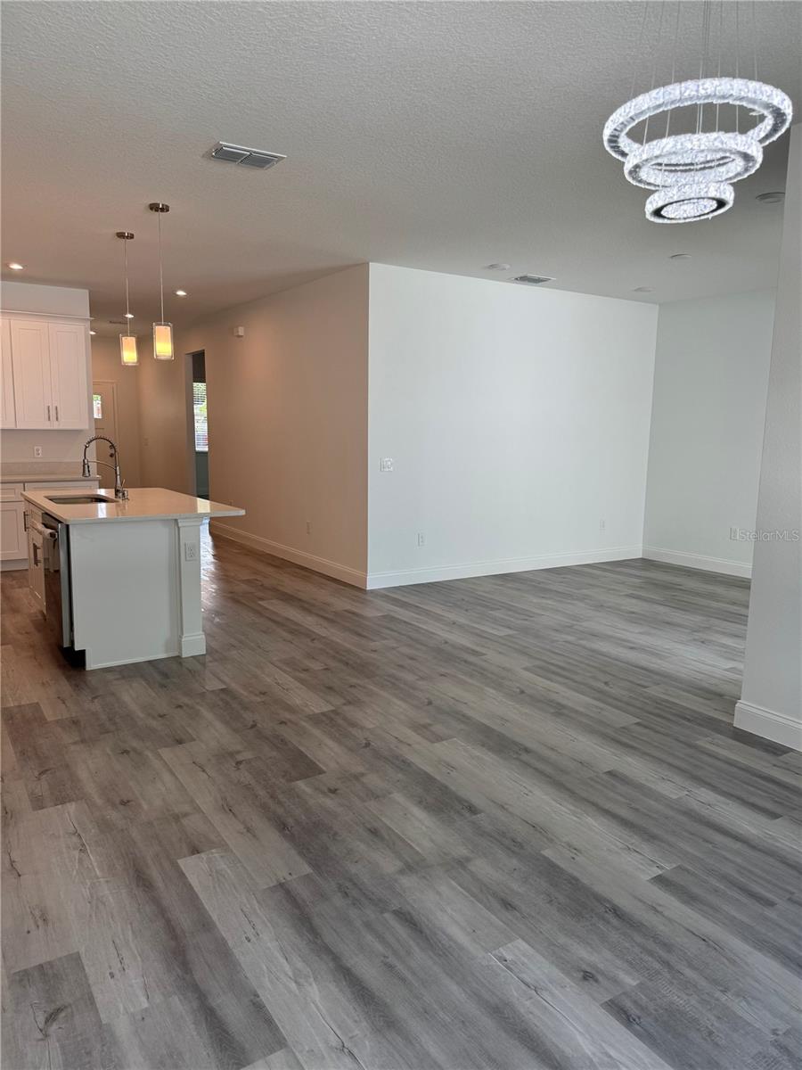 Image 27 of 49 For 1754 35th Street Nw