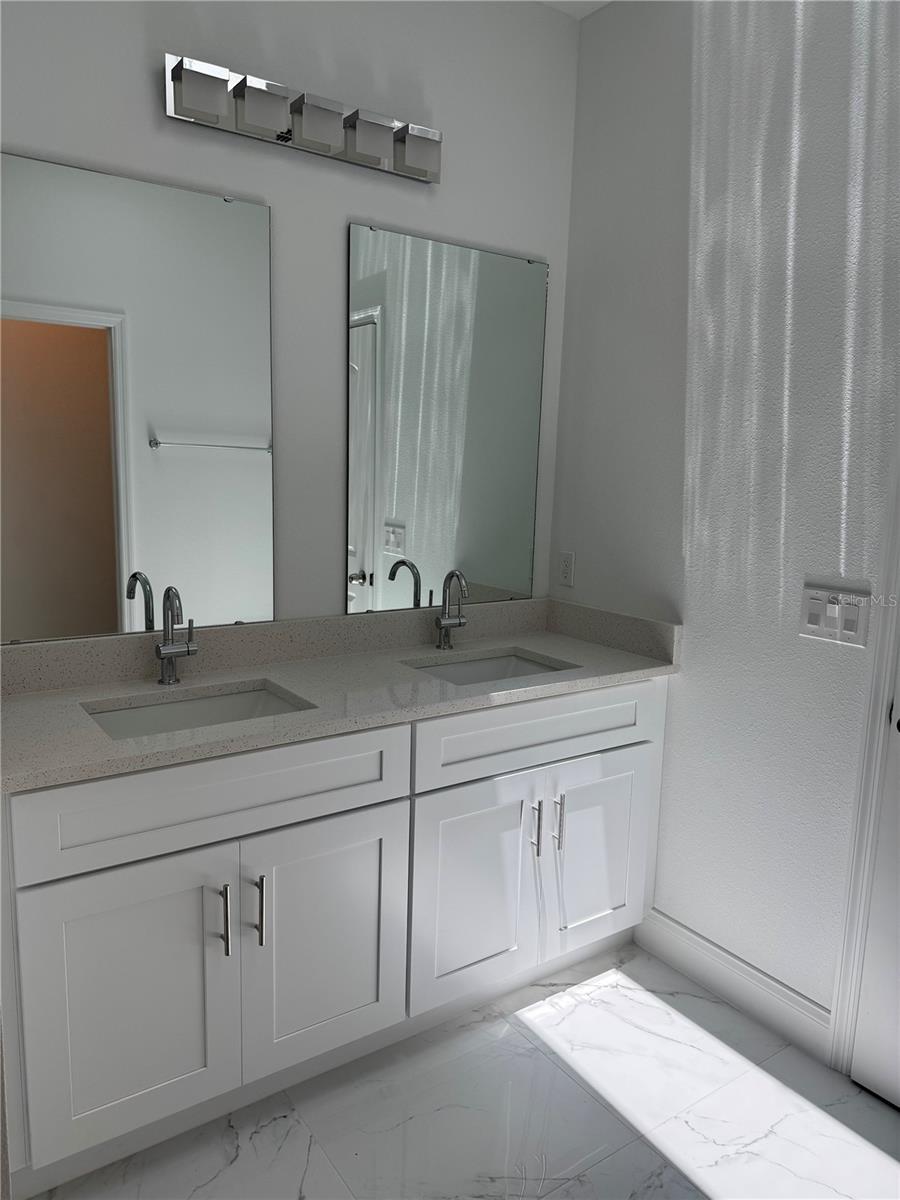 Image 34 of 49 For 1754 35th Street Nw