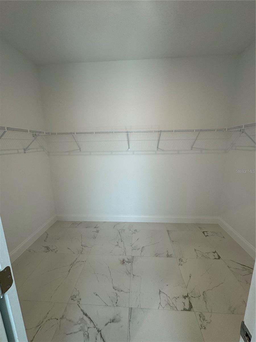Image 42 of 49 For 1754 35th Street Nw