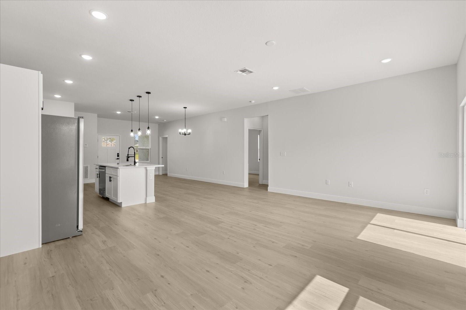 Image 16 of 39 For 14905 39th Circle