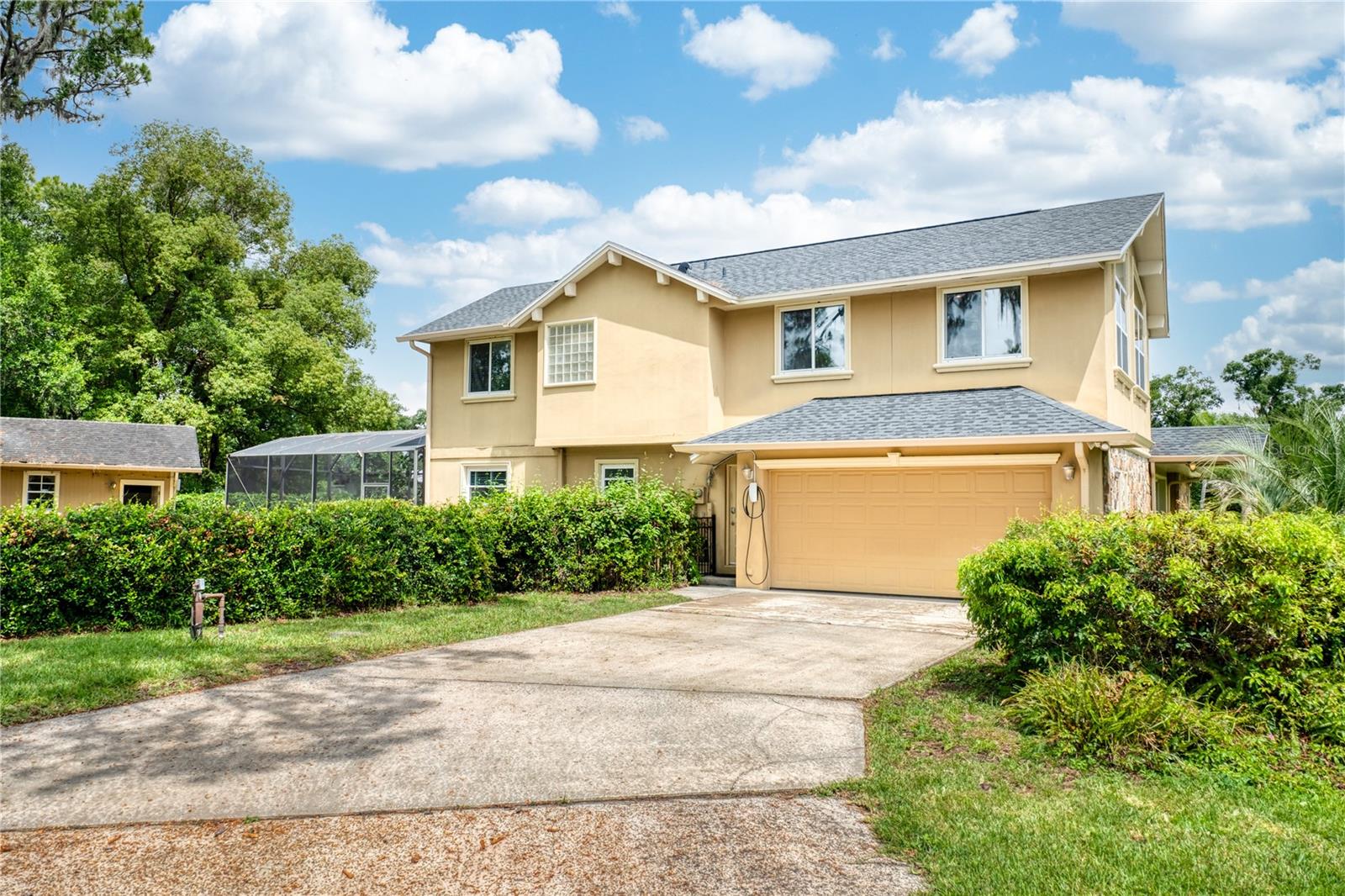 Image 3 of 55 For 3102 Cecelia Drive
