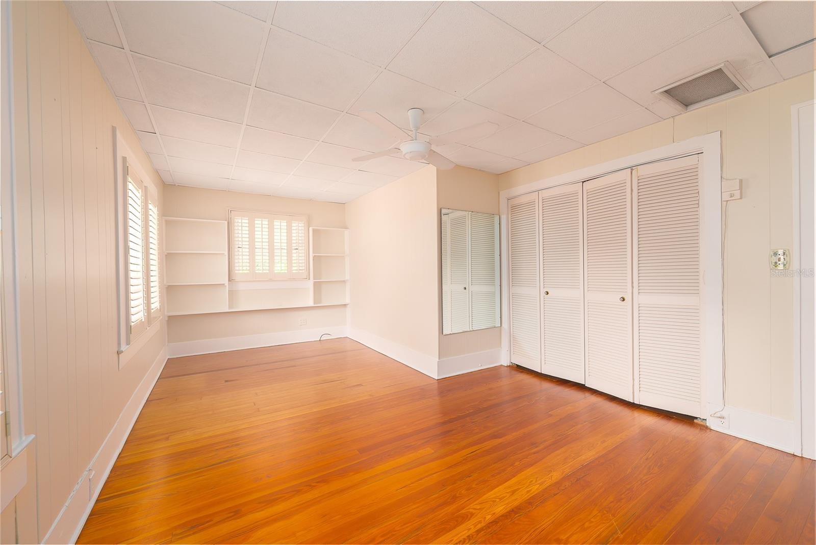 Image 13 of 39 For 1621 Sunnyside Drive