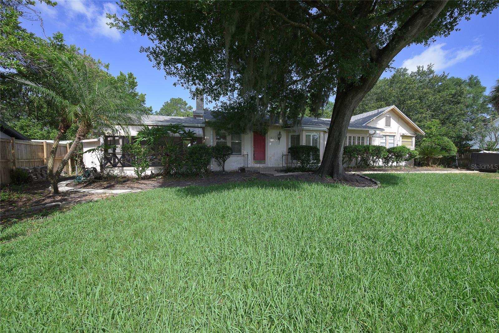Image 3 of 39 For 1621 Sunnyside Drive