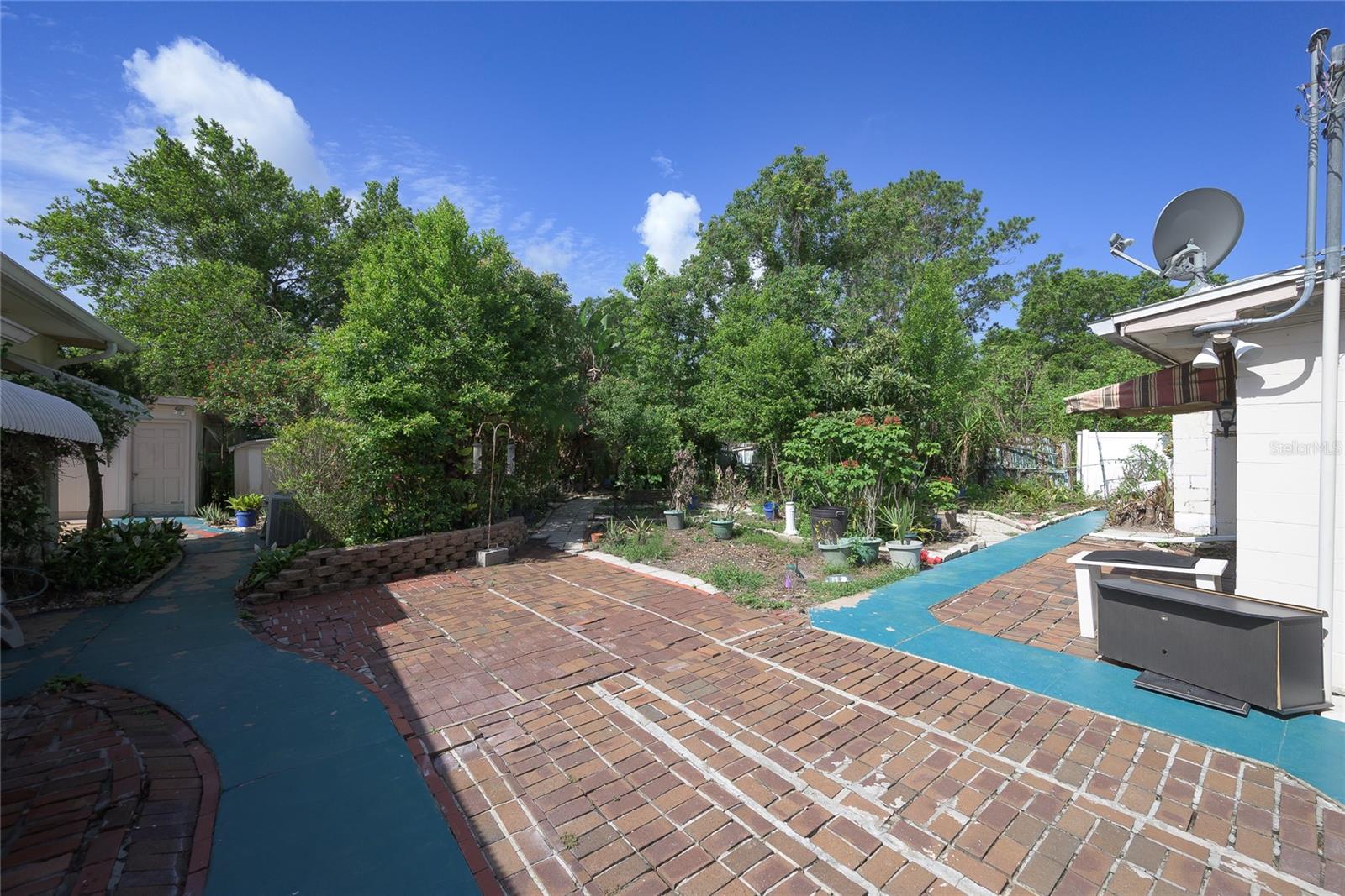 Image 31 of 39 For 1621 Sunnyside Drive