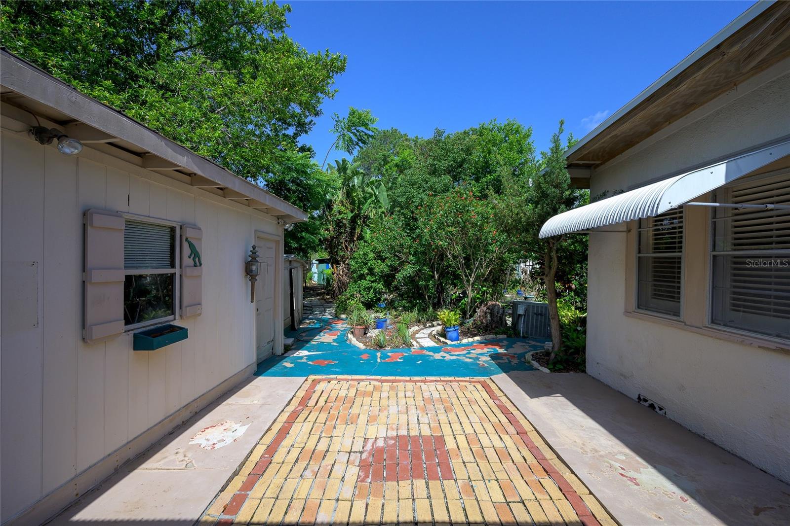 Image 34 of 39 For 1621 Sunnyside Drive