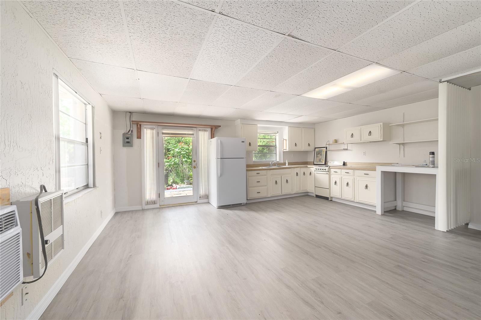 Image 36 of 39 For 1621 Sunnyside Drive