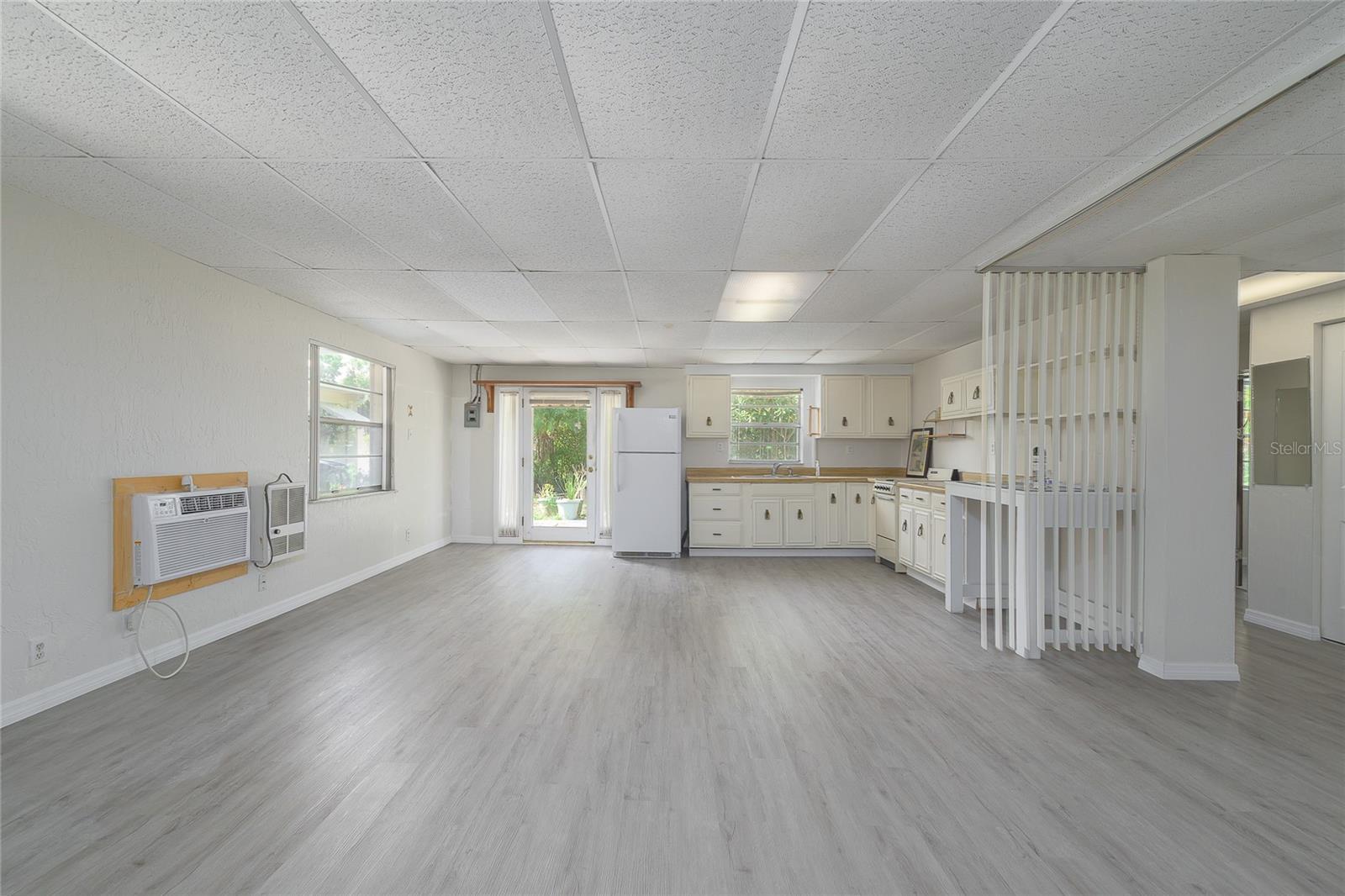 Image 37 of 39 For 1621 Sunnyside Drive