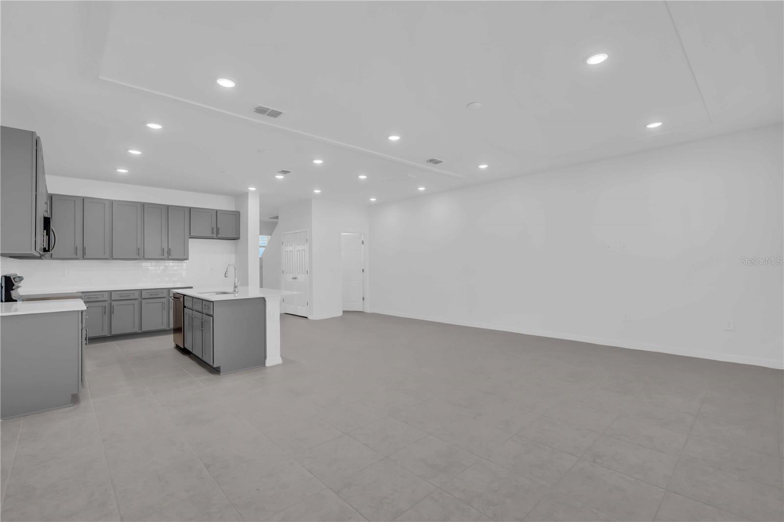 Image 3 of 16 For 17322 Alderwood Lane