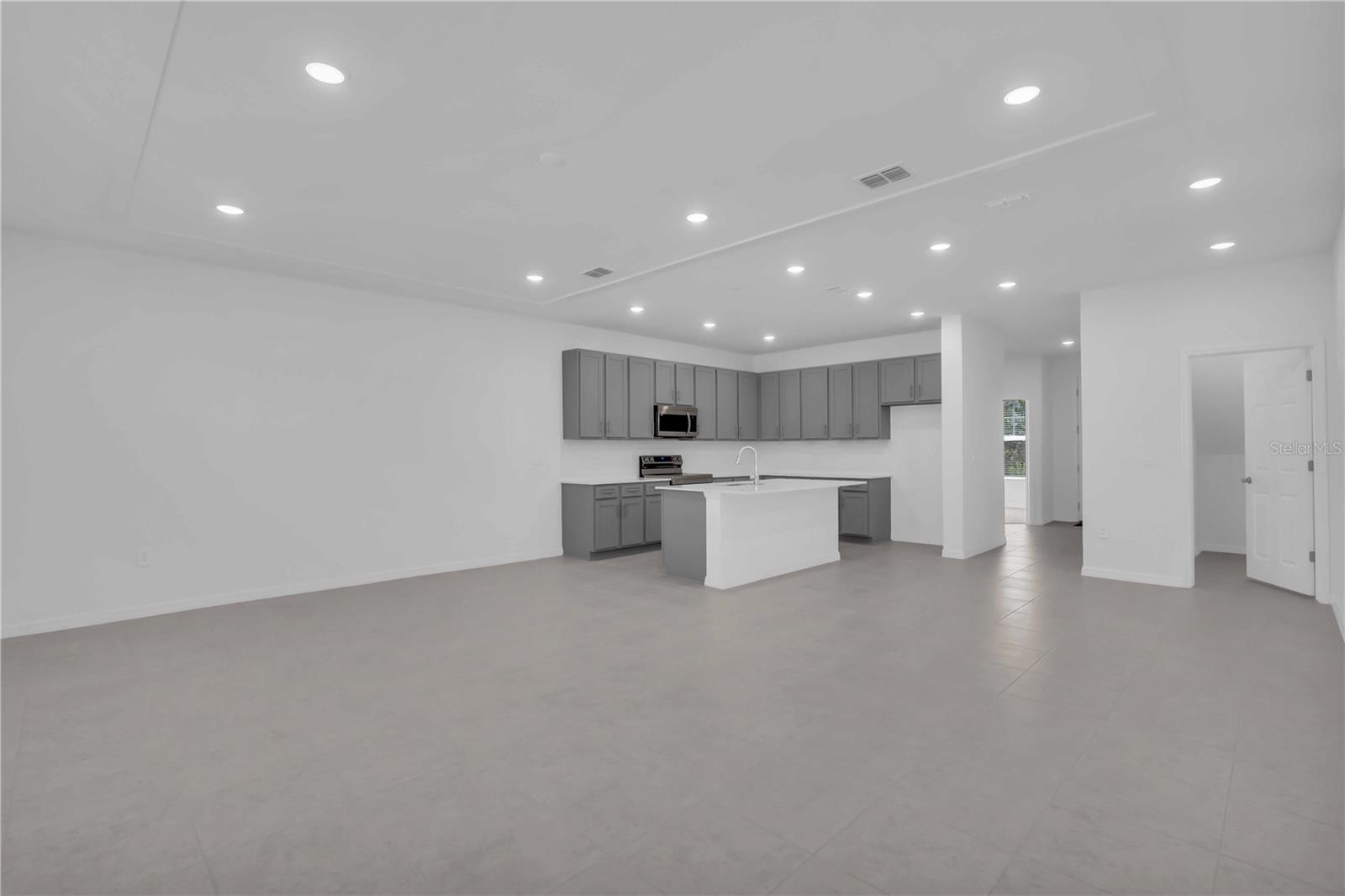 Image 7 of 16 For 17322 Alderwood Lane