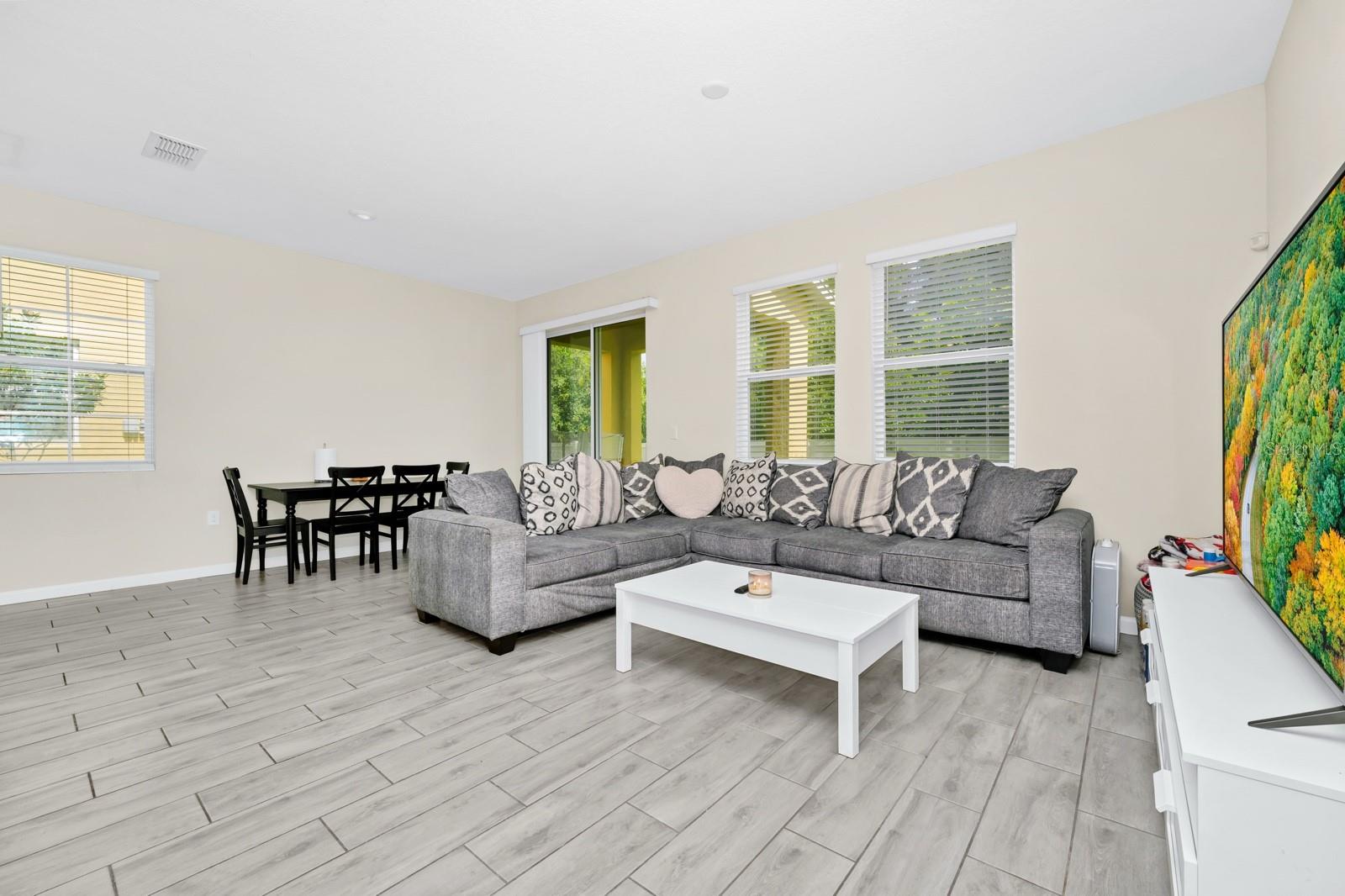 Image 12 of 43 For 10070 Red Eagle Drive