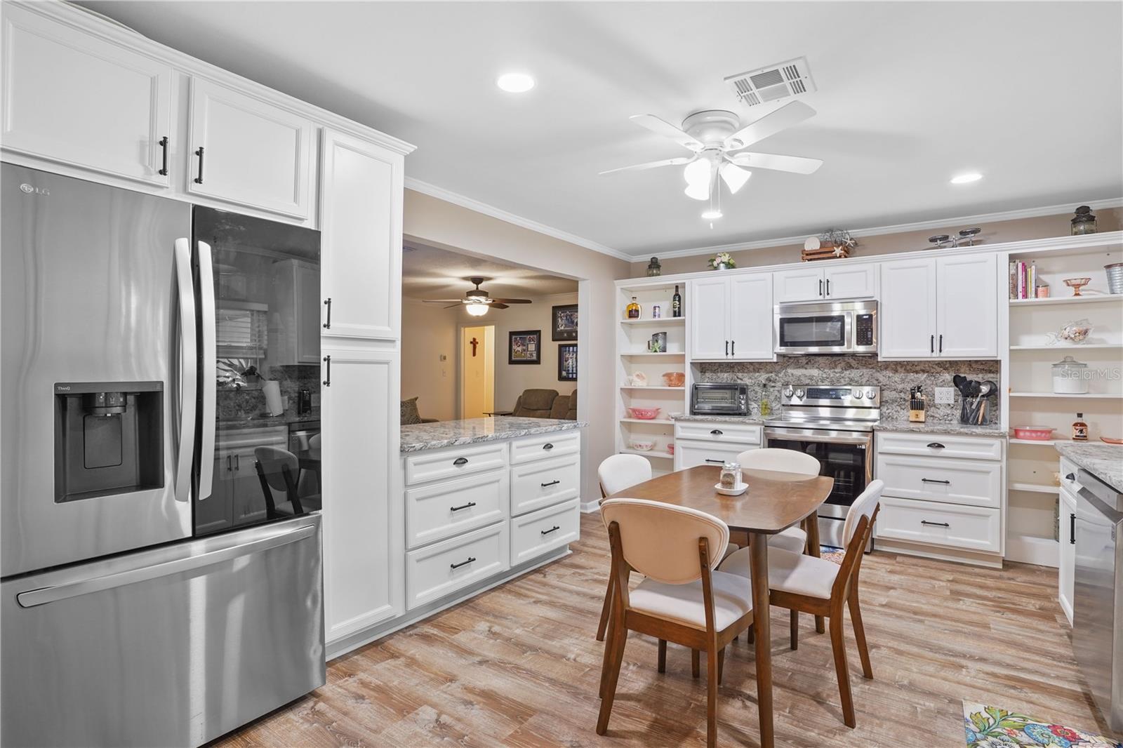 Image 14 of 54 For 203 Sweetwater Boulevard