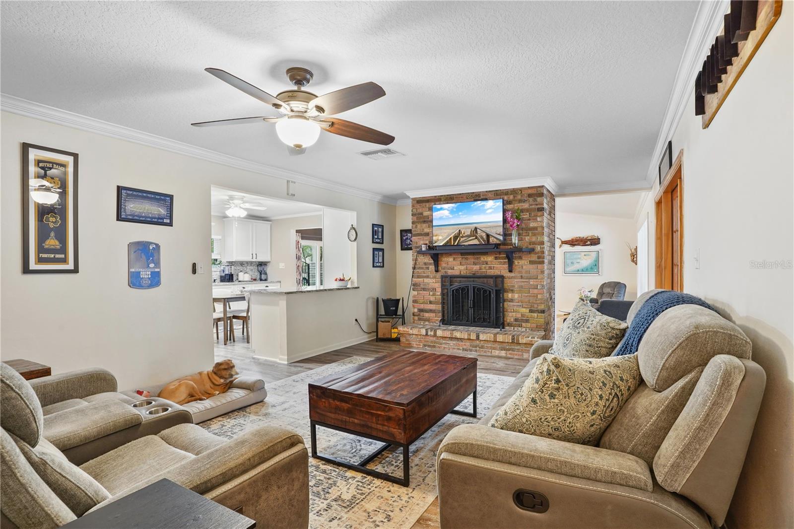 Image 17 of 54 For 203 Sweetwater Boulevard
