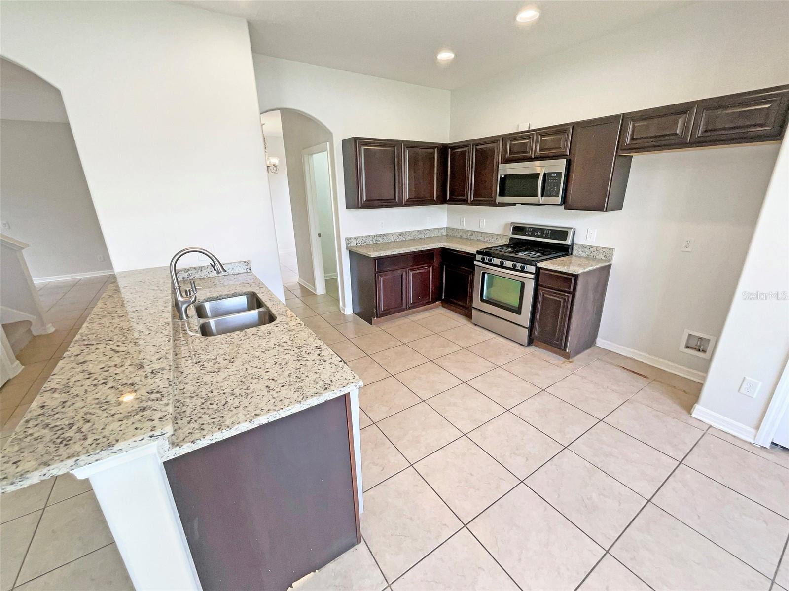 Image 16 of 27 For 10429 Avelar Ridge Drive