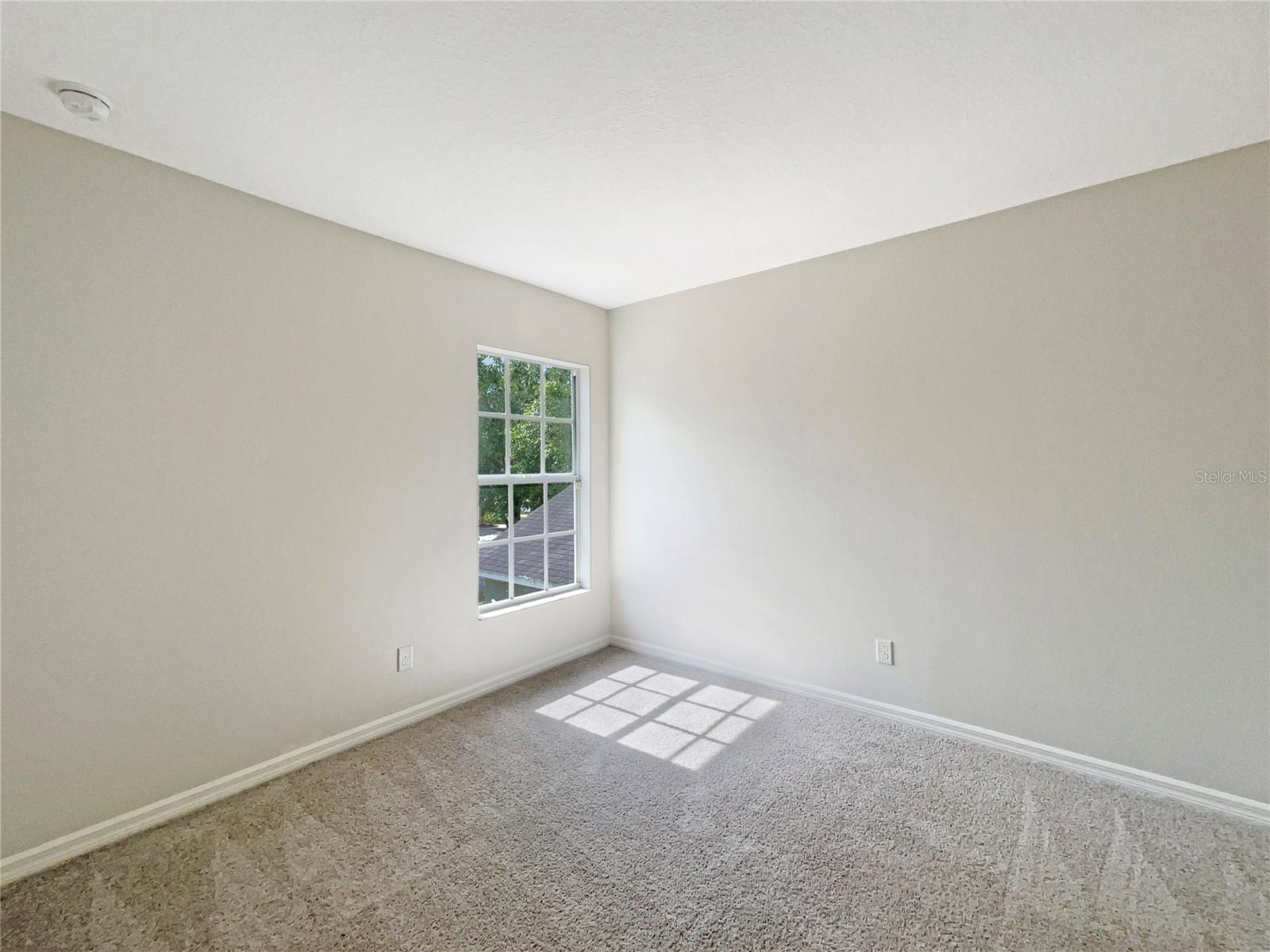 Image 22 of 27 For 10429 Avelar Ridge Drive