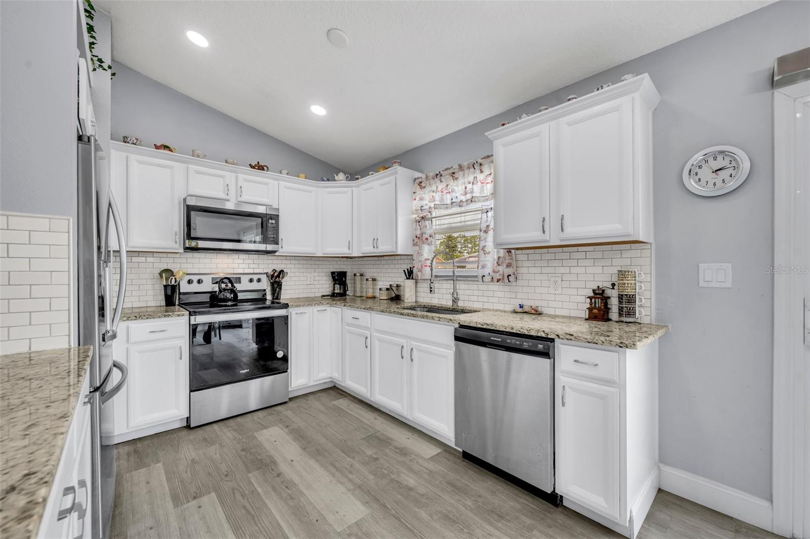 Image 12 of 28 For 3043 Mapleshade Street