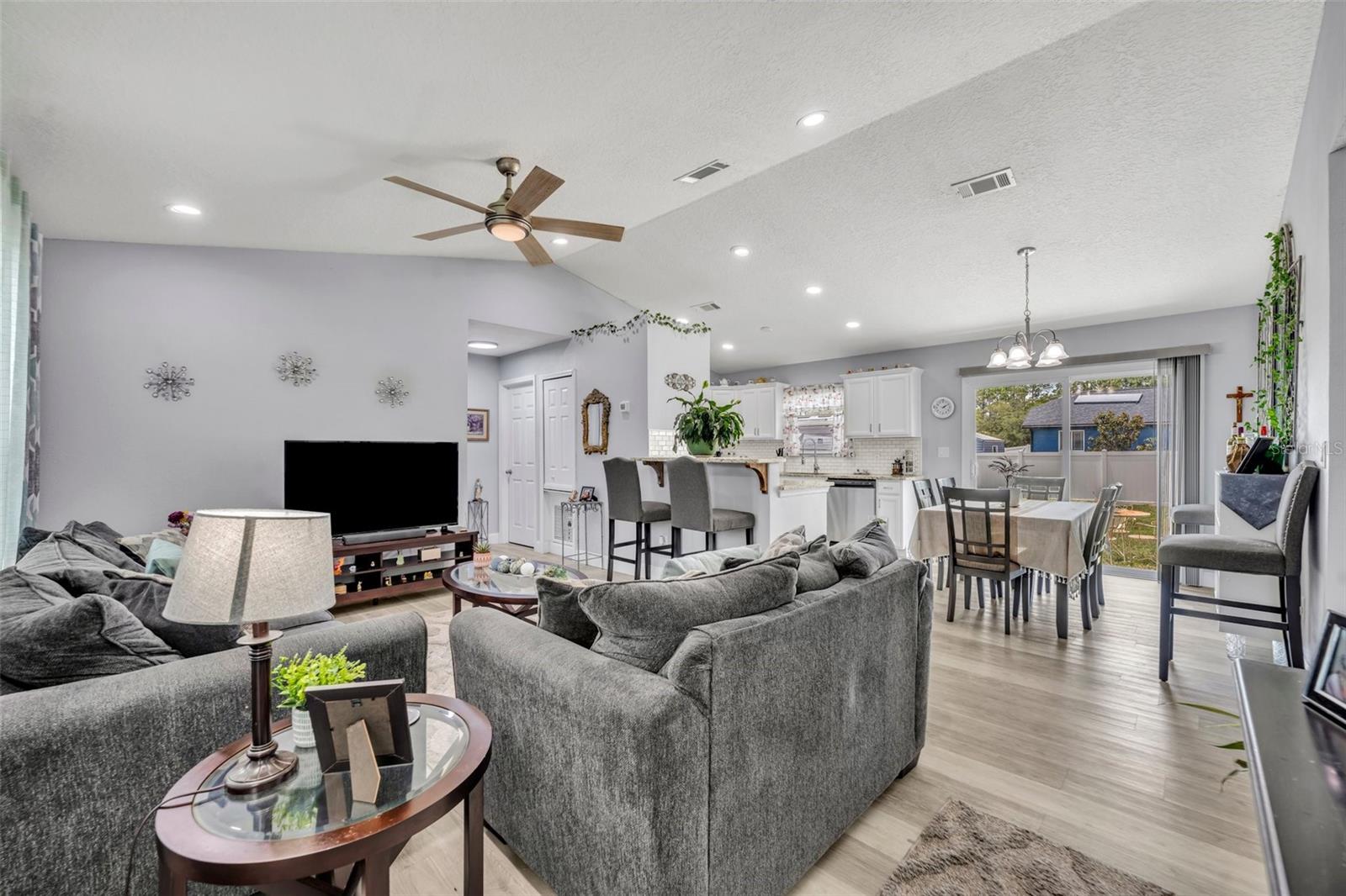 Image 3 of 28 For 3043 Mapleshade Street