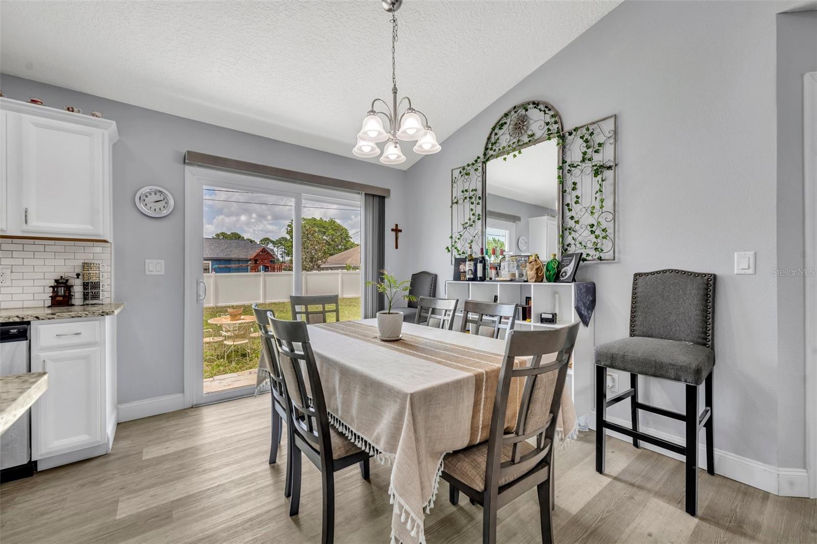 Image 7 of 28 For 3043 Mapleshade Street