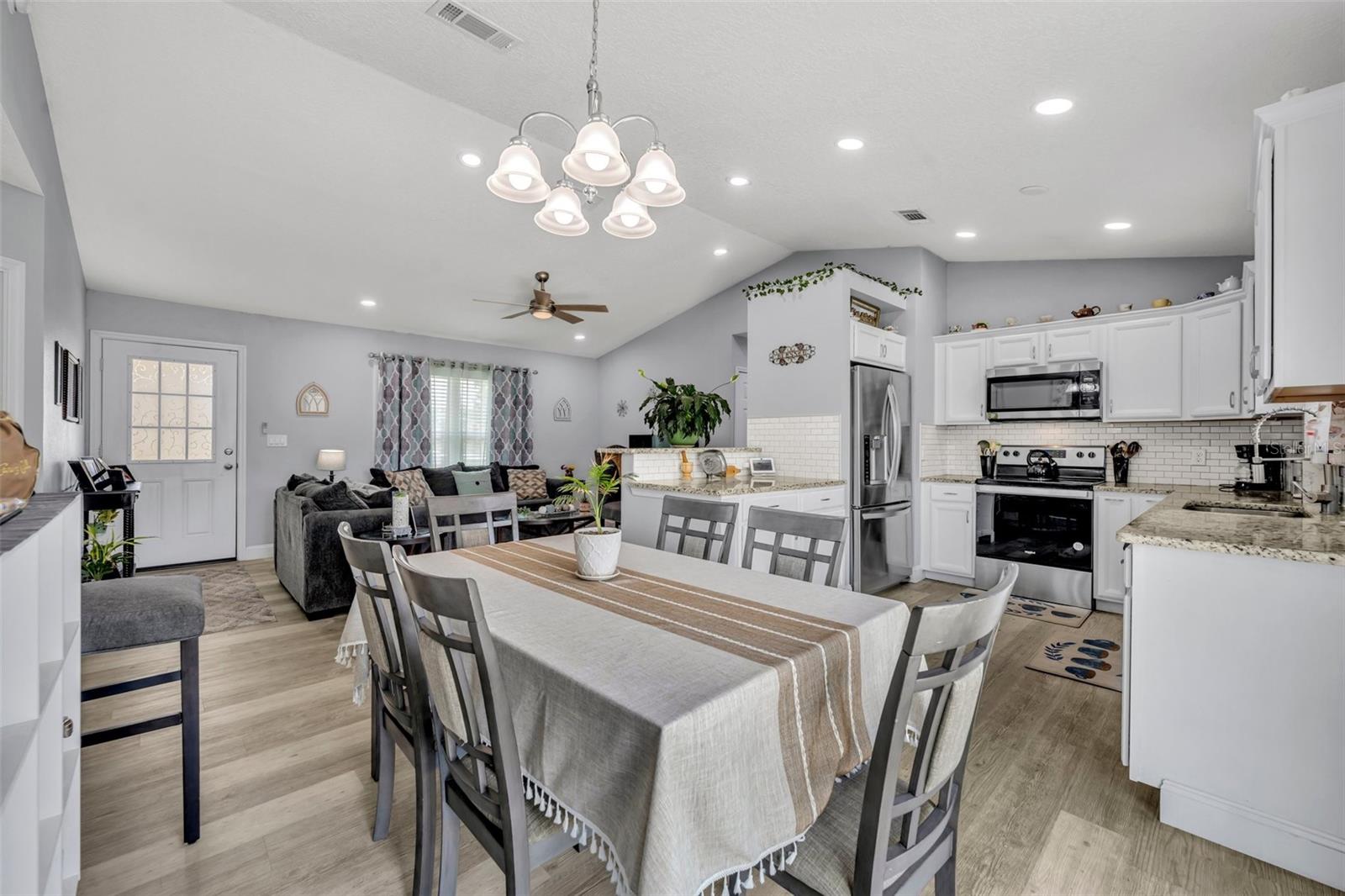 Image 9 of 28 For 3043 Mapleshade Street