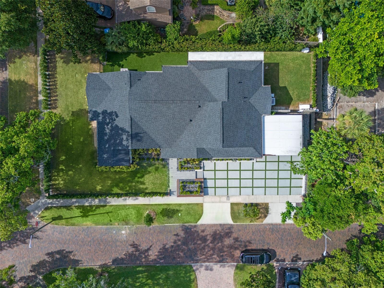 Image 37 of 50 For 1371 Lyndale Boulevard