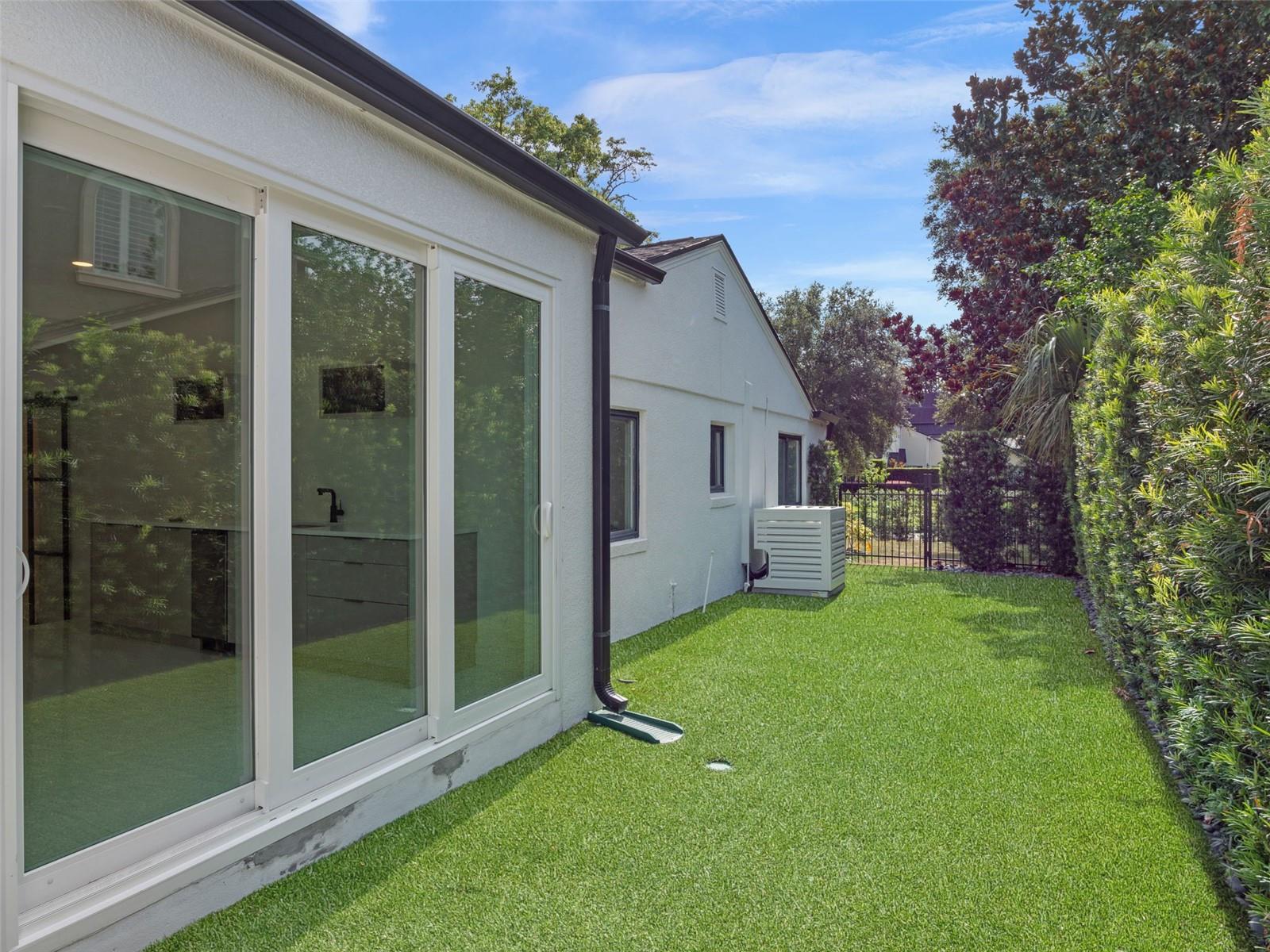 Image 39 of 50 For 1371 Lyndale Boulevard