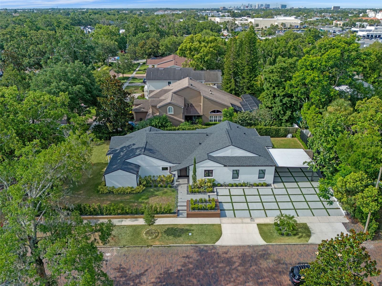 Image 48 of 50 For 1371 Lyndale Boulevard