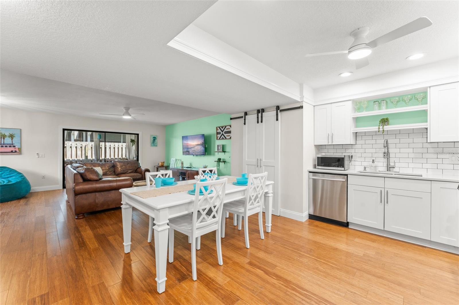 Image 4 of 36 For 1710 Atlantic Street 5e