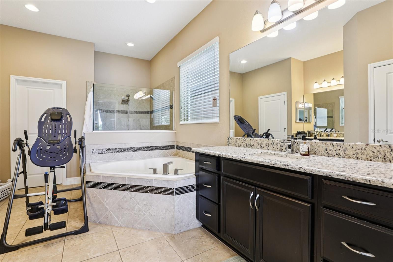 Image 13 of 37 For 9207 Busaco Park Way