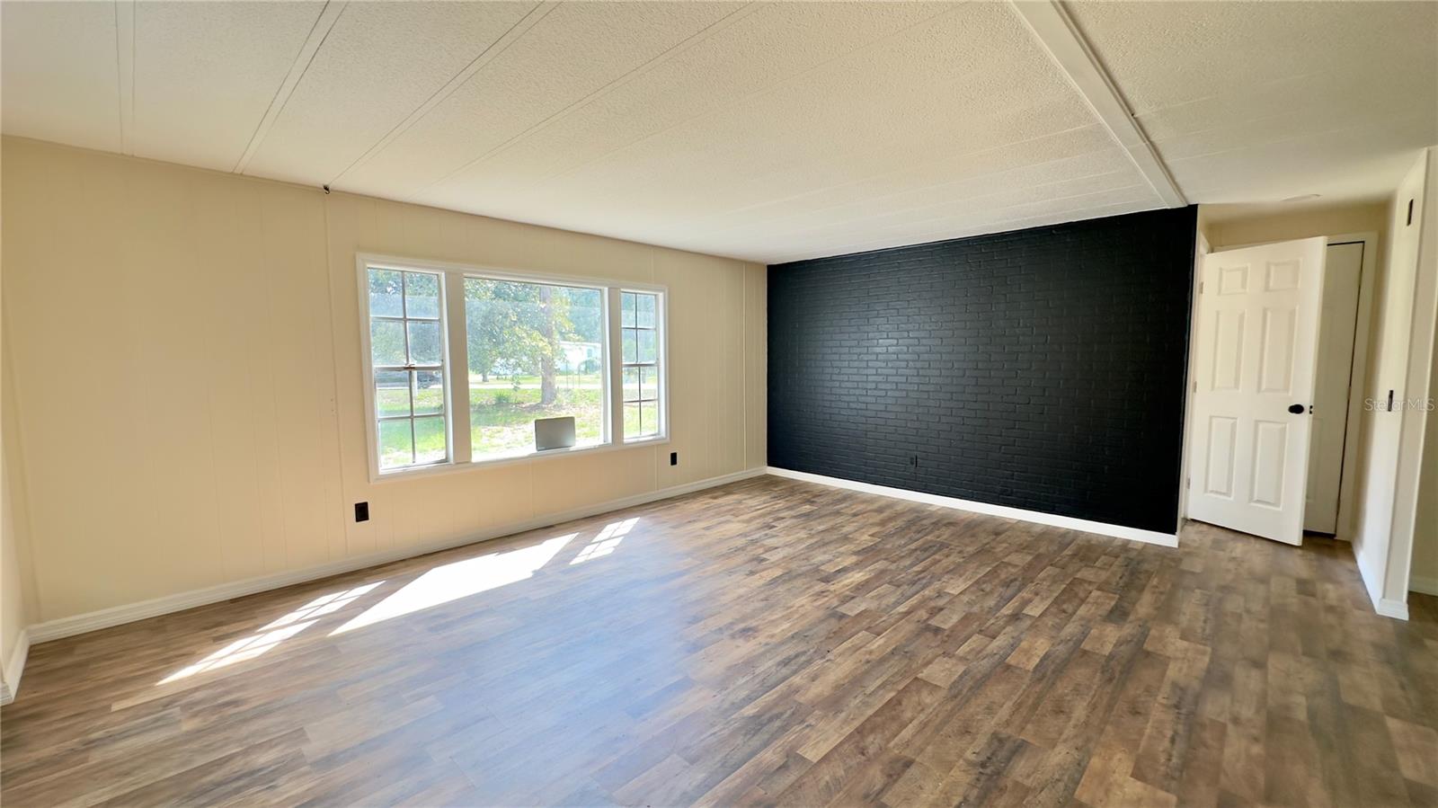 Image 15 of 31 For 2041 173rd Avenue