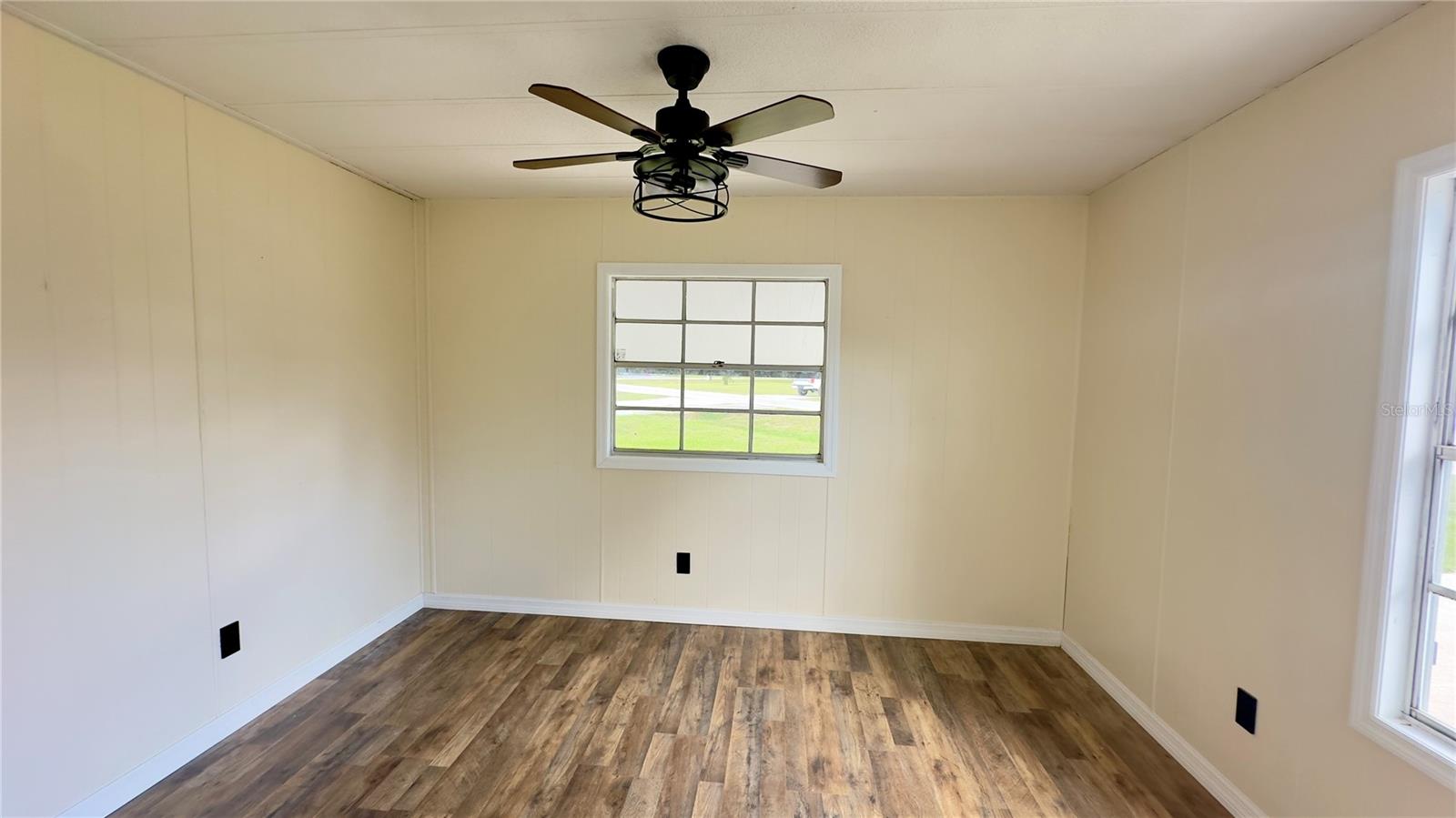 Image 17 of 31 For 2041 173rd Avenue