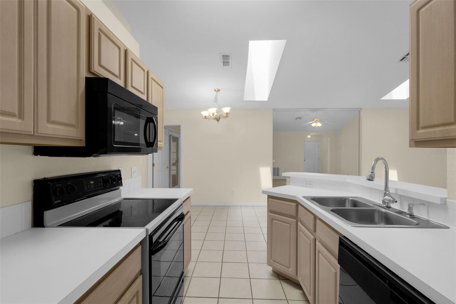 Image 6 of 18 For 2404 20th Terrace
