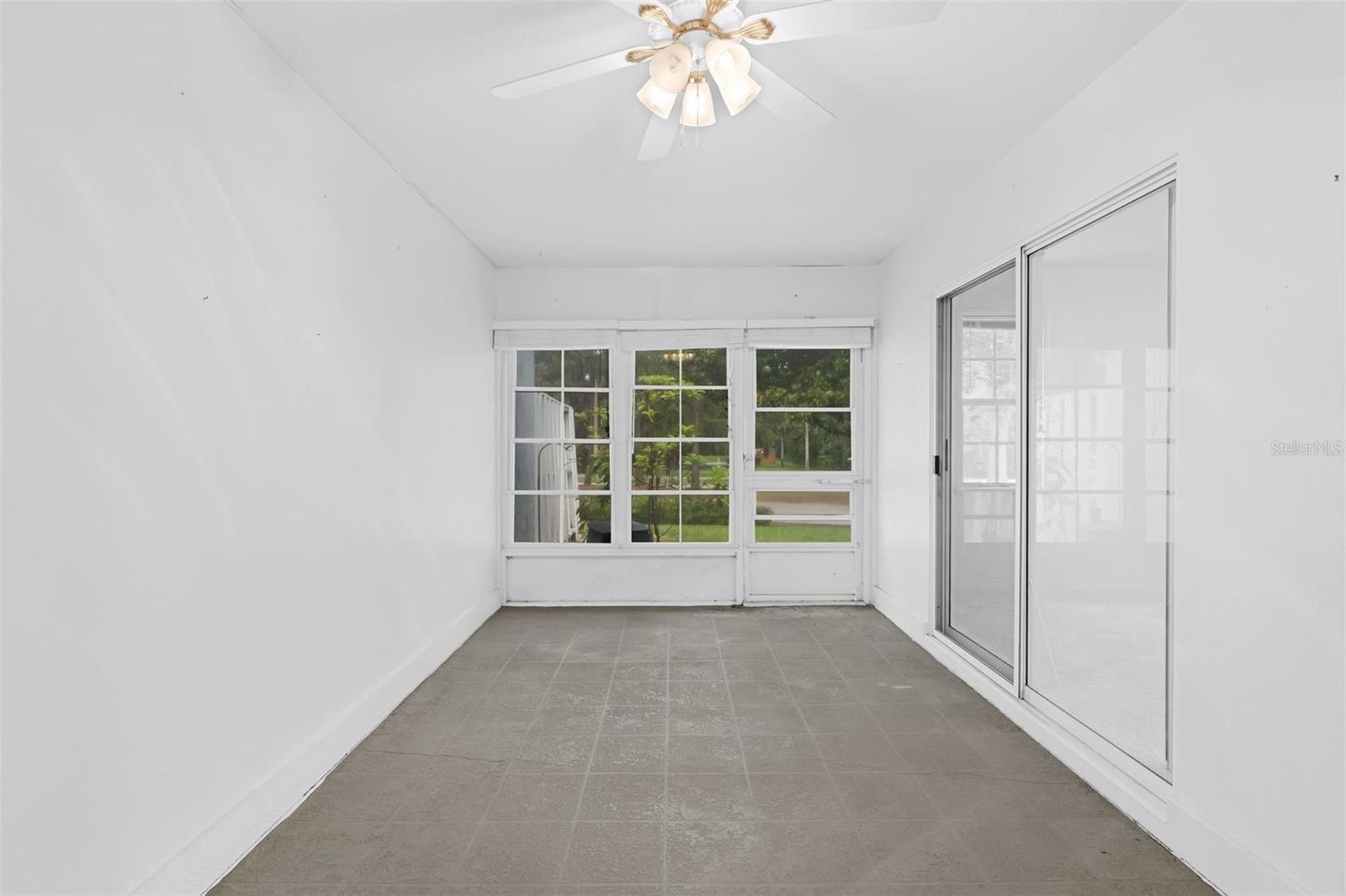 Image 8 of 18 For 2404 20th Terrace