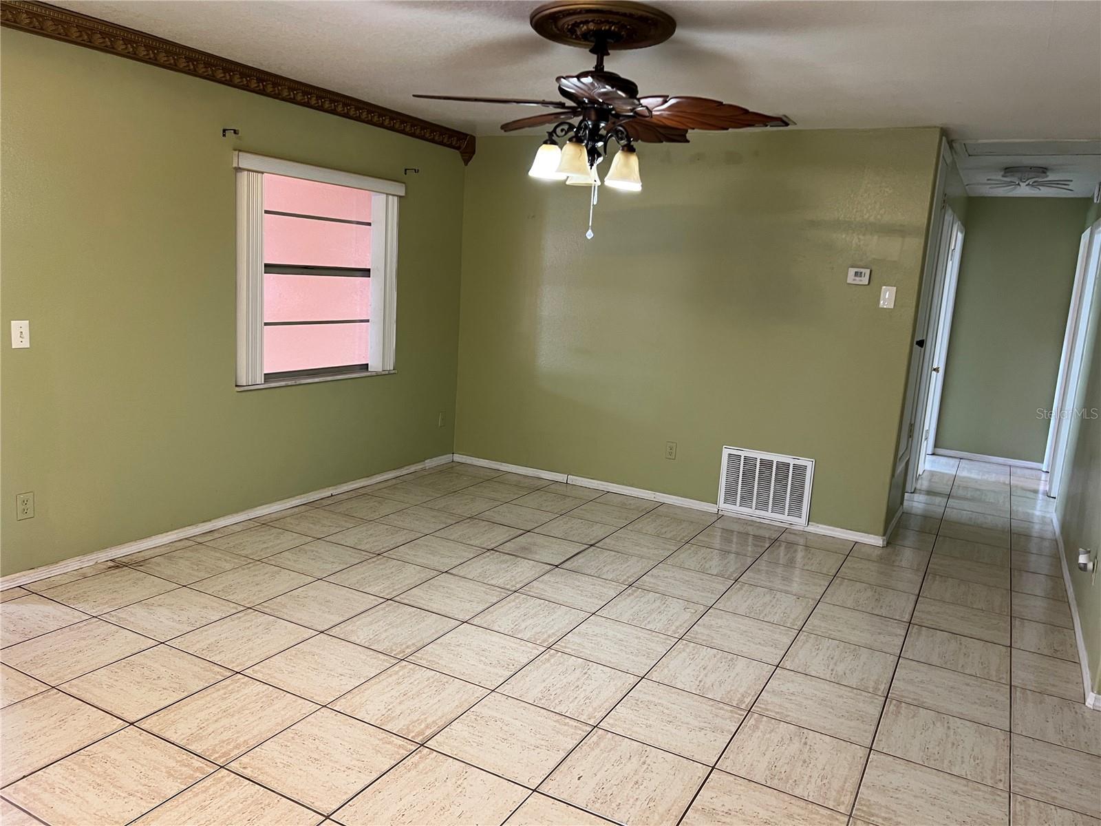Image 4 of 14 For 518 Jupiter Way