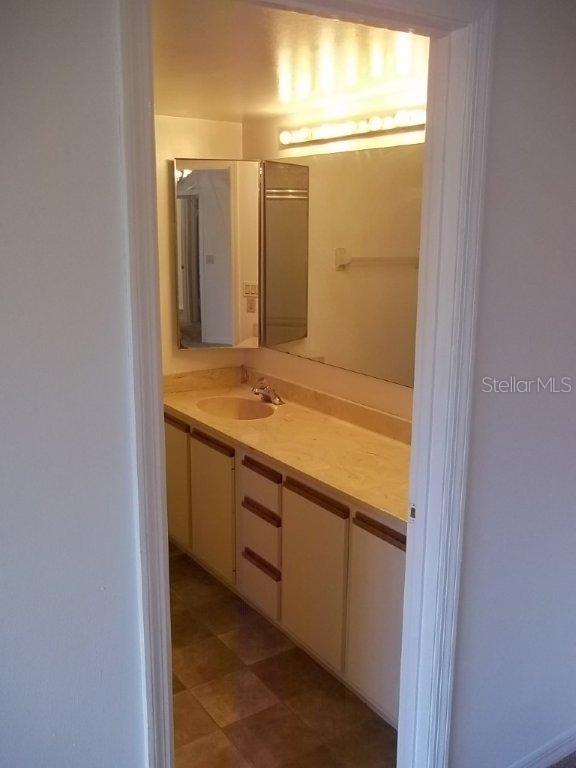 Image 8 of 19 For 5327 Bamboo Court 426