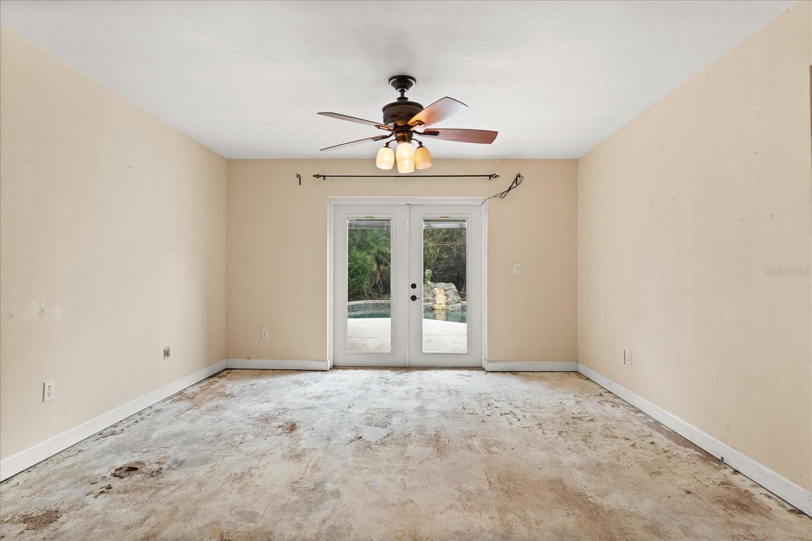 Image 10 of 35 For 119 Glendale Drive