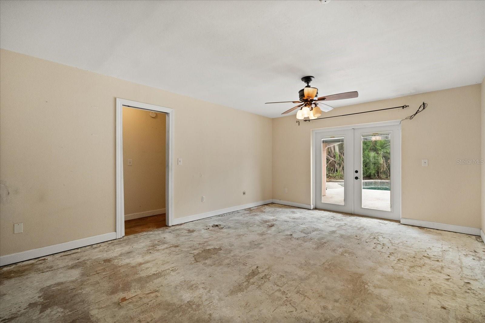 Image 11 of 35 For 119 Glendale Drive
