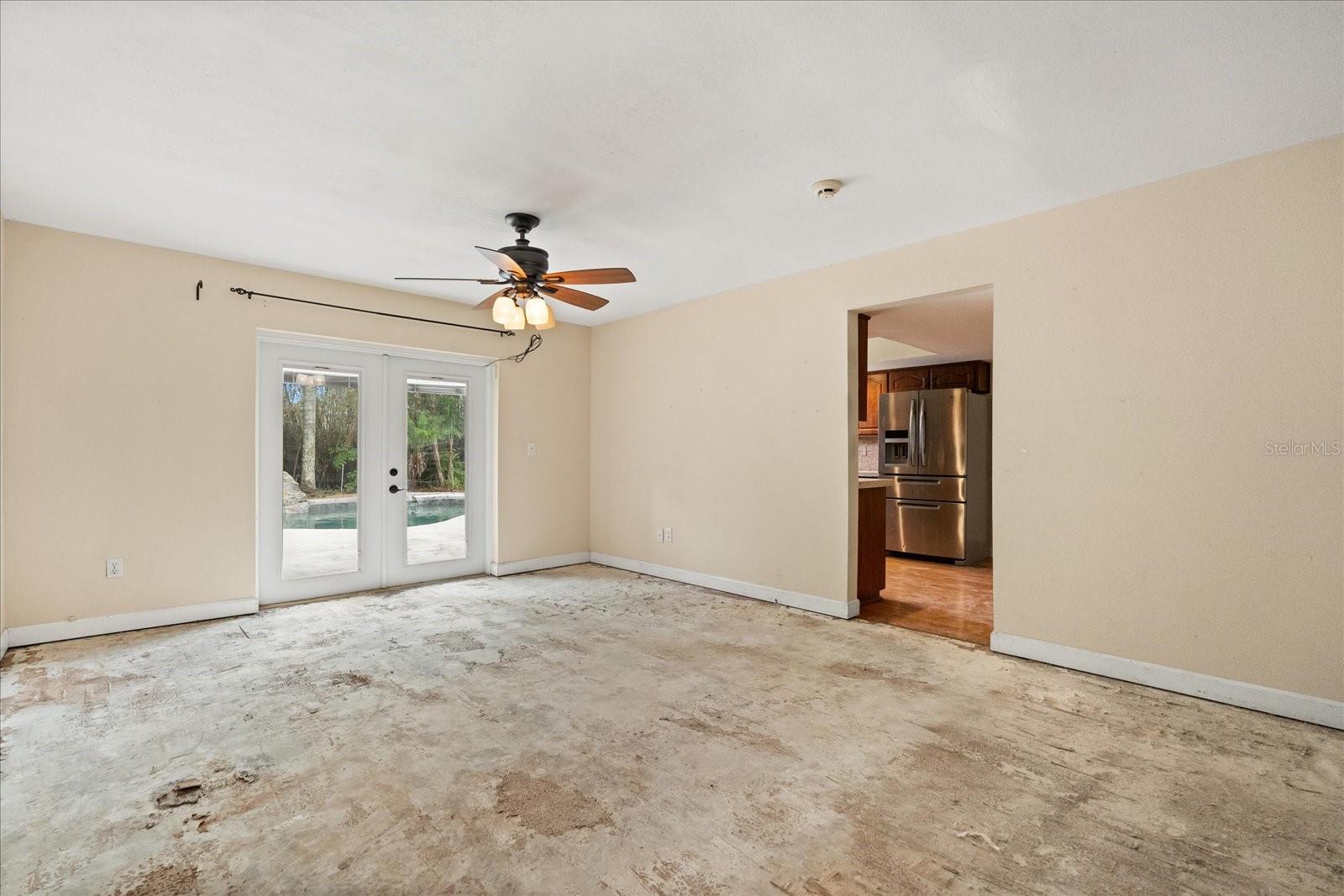 Image 12 of 35 For 119 Glendale Drive
