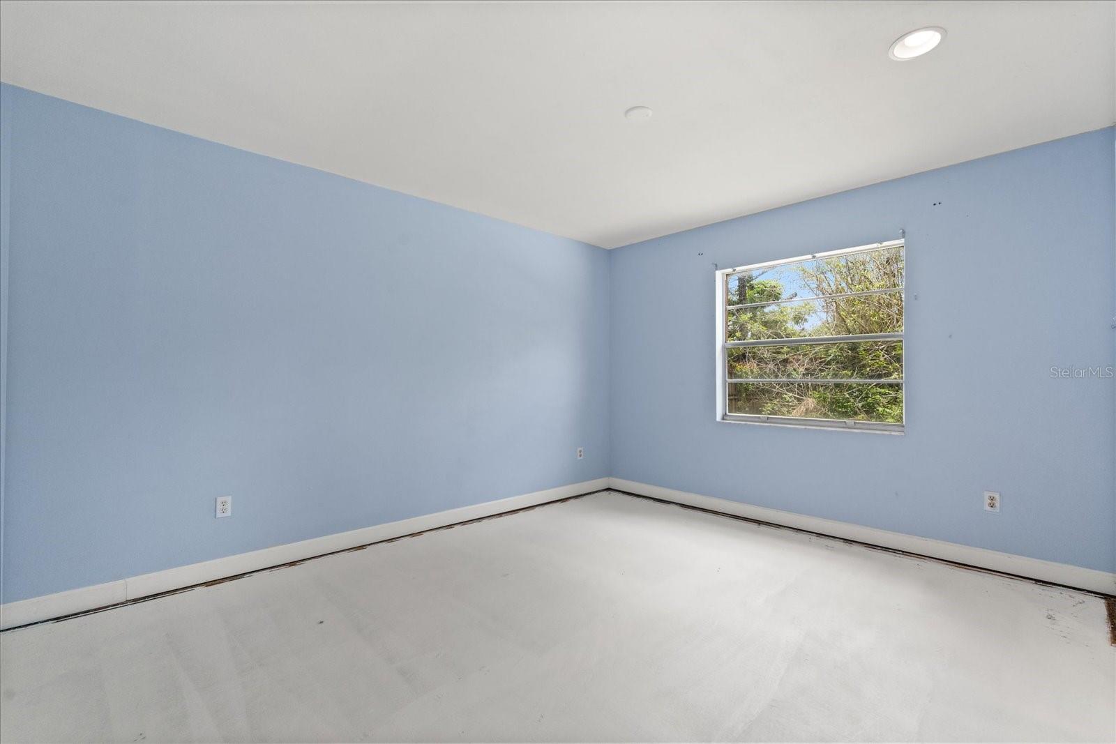 Image 19 of 35 For 119 Glendale Drive