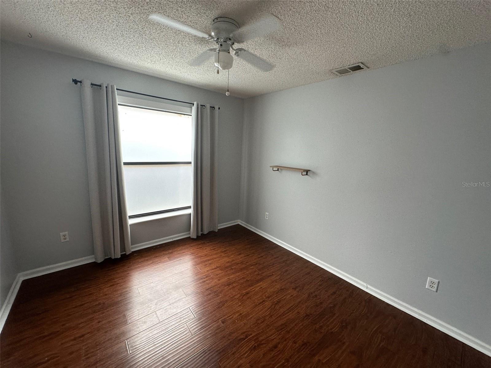 Image 10 of 19 For 3976 Waterview Loop