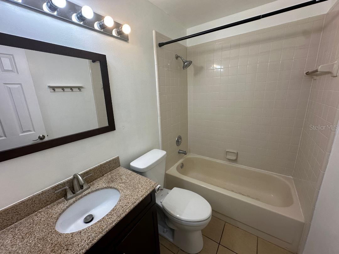 Image 11 of 19 For 3976 Waterview Loop