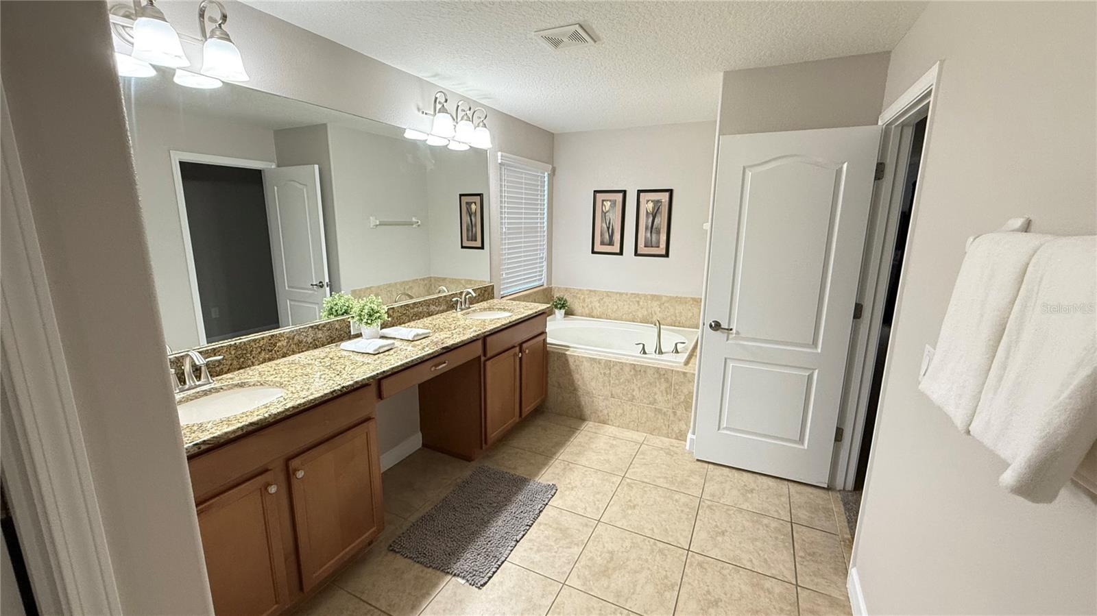 Image 33 of 61 For 8940 Sugar Palm Road