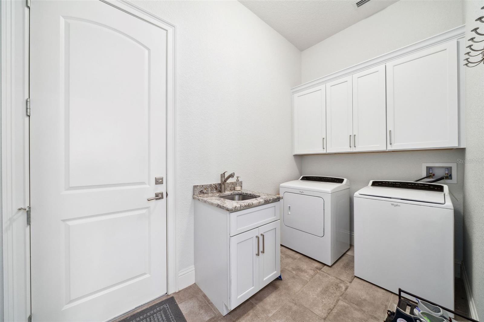 Image 12 of 37 For 528 Greely Street