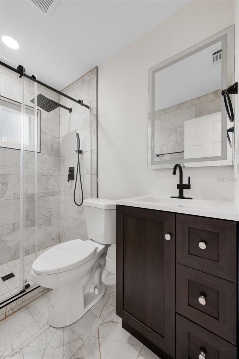 Image 14 of 18 For 709 Suzette Drive